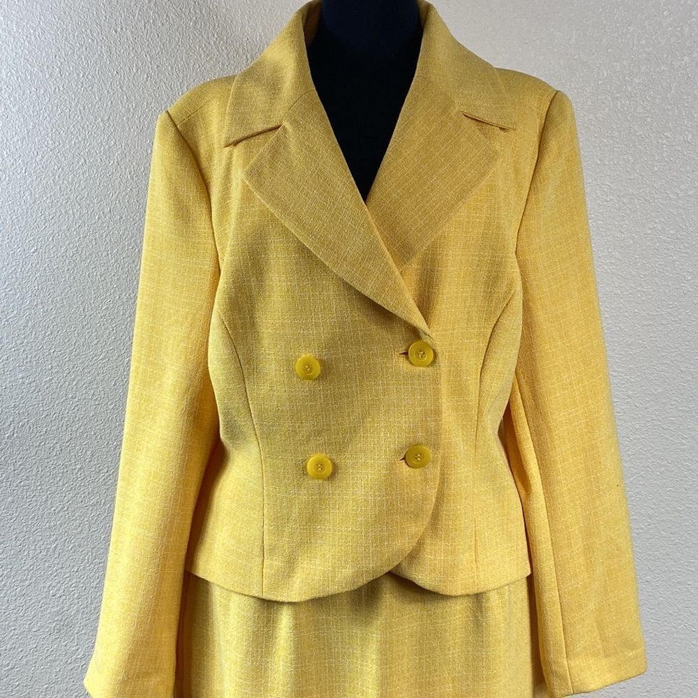 VTG,METROSTYLE SUIT SKIRT AND BLAZER WOMEN SUIT TOW PC SIZE 14